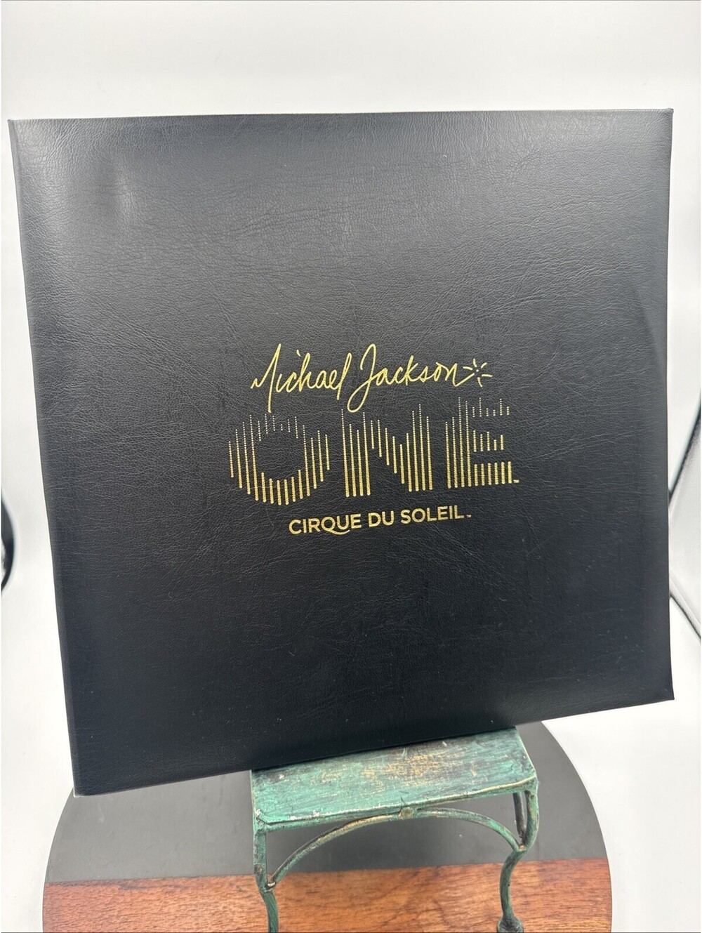 RARE NEW Michael Jackson ONE Cirque du Soleil Black/Gold Padded Photo Folder